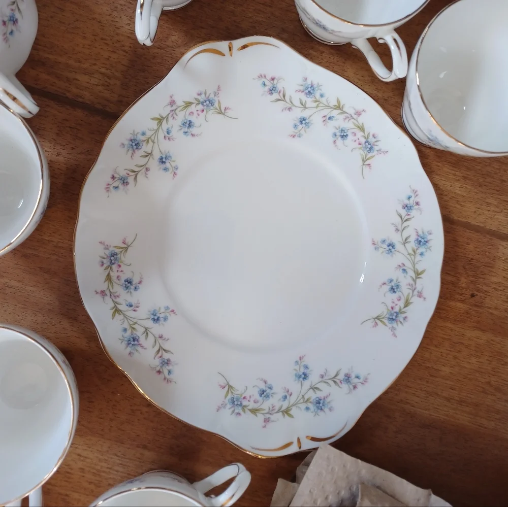 Vintage Duchess Bone China Tea Set Tranquility pattern 21 pc. Set never …
